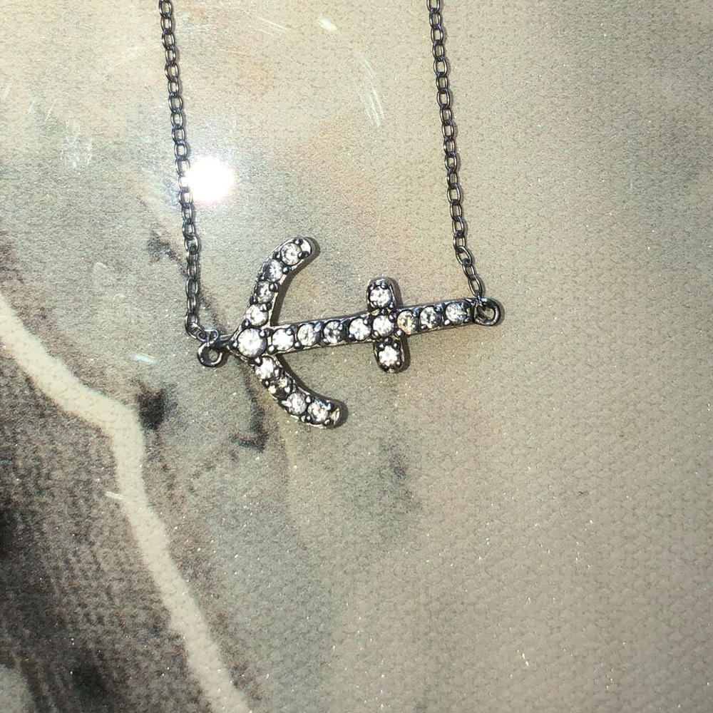 Anchor necklace with silver chain
